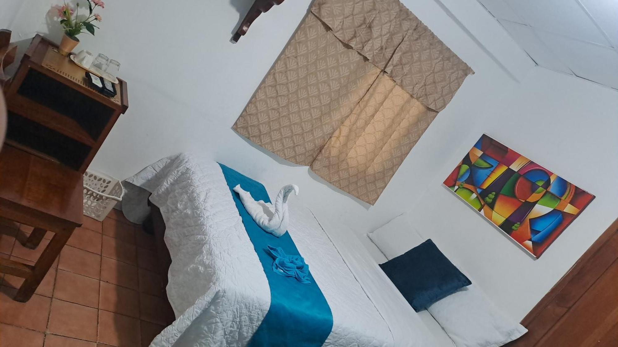 Puerto Ayora Island Hotel Bagian luar foto